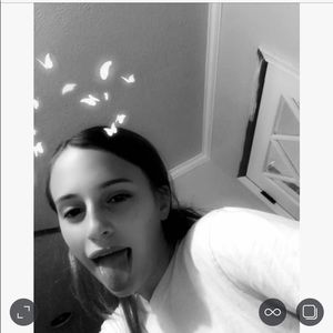 Meet your Posher, Leana